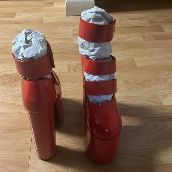 ‼️NWT‼️Dolls Kill X Current Mood Devil Sick Of Suburbia Red Platforms Size 9 - Picture 3 of 5